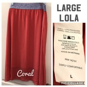 NWOT LulaRoe Large Lola skirt